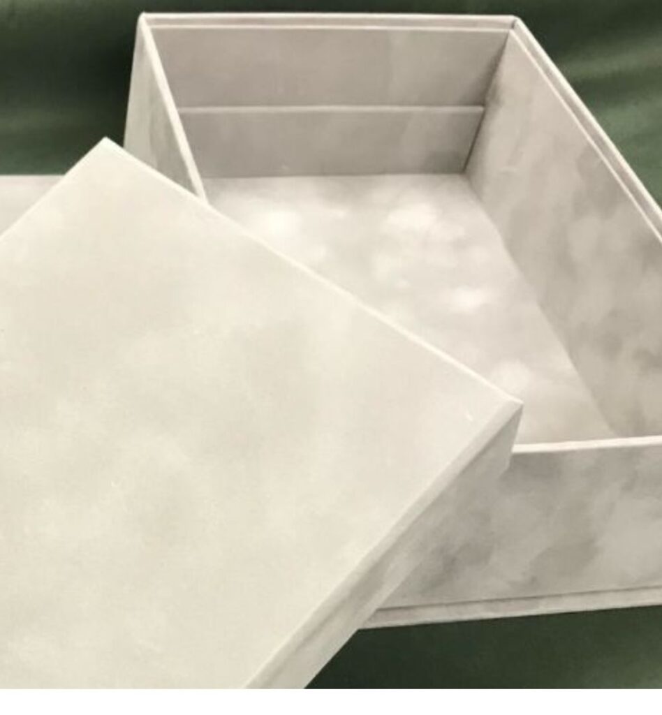 Scatole cabina armadio su misura artigianali con utilizzo di materiali esclusivi - Paper design